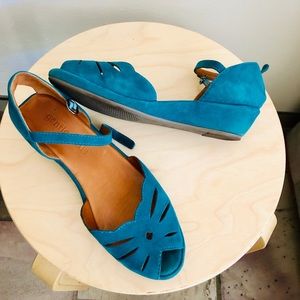 Kenneth Cole Gentle Souls Turquoise sandals size 7